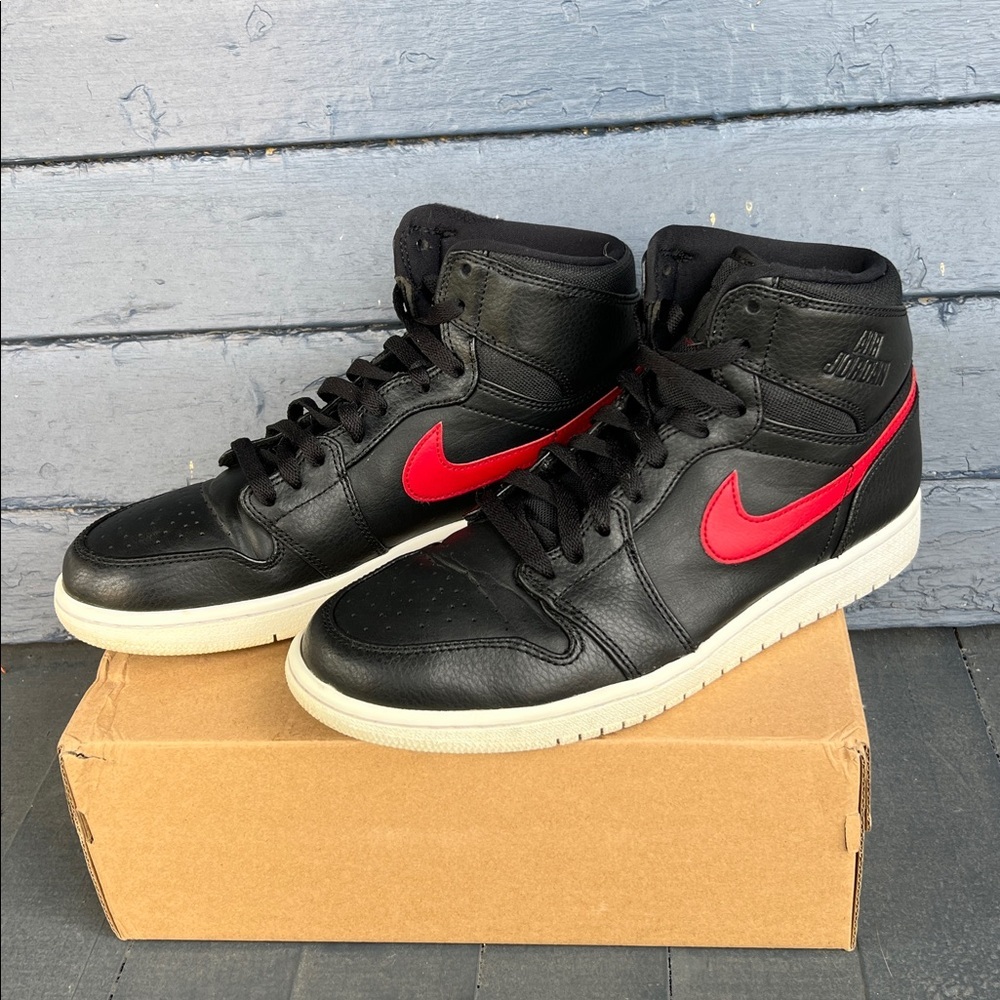2015 Nike Air Jordan 1 Retro High GS Rare Air Bred Sneakers - Picture 3 of 7